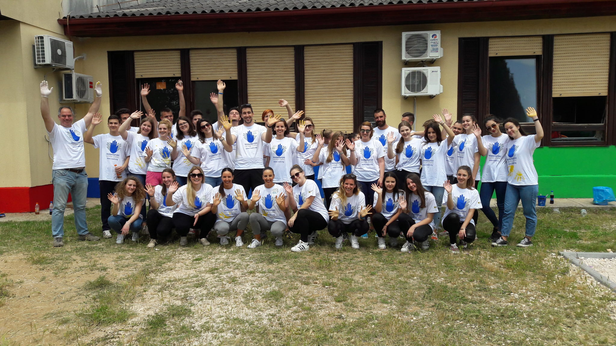 “Kad se male ruke slože”