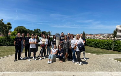 Učenici  Ekonomsko-birotehničke i trgovačke škole, Zadar predstavili Školu, svoj grad i njegovu drevnu i bogatu povijest u antičko doba učenicima iz  Komercijalno-trgovačke škole Split