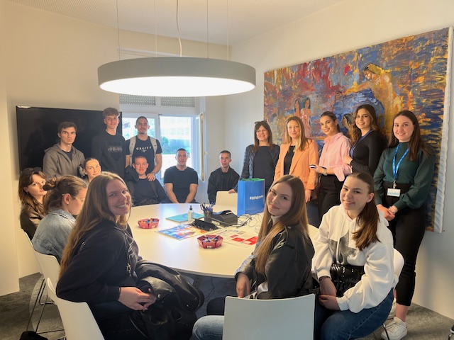 U SKLOPU OBILJEŽAVANJA SVJETSKOG TJEDNA NOVCA POSJETILI SMO  ZAGREBAČKU I ERSTE BANKU U ZADRU